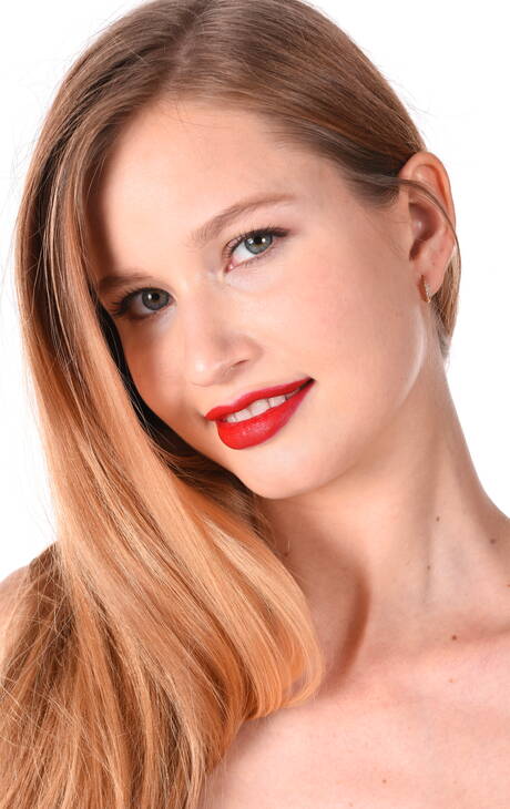 iStripper invite you to explore free photos featuring Stella Cardo in scene with inserting a toy in twat